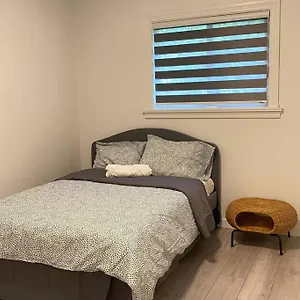 Villa Separate Entrance One Bed Studio!, Richmond